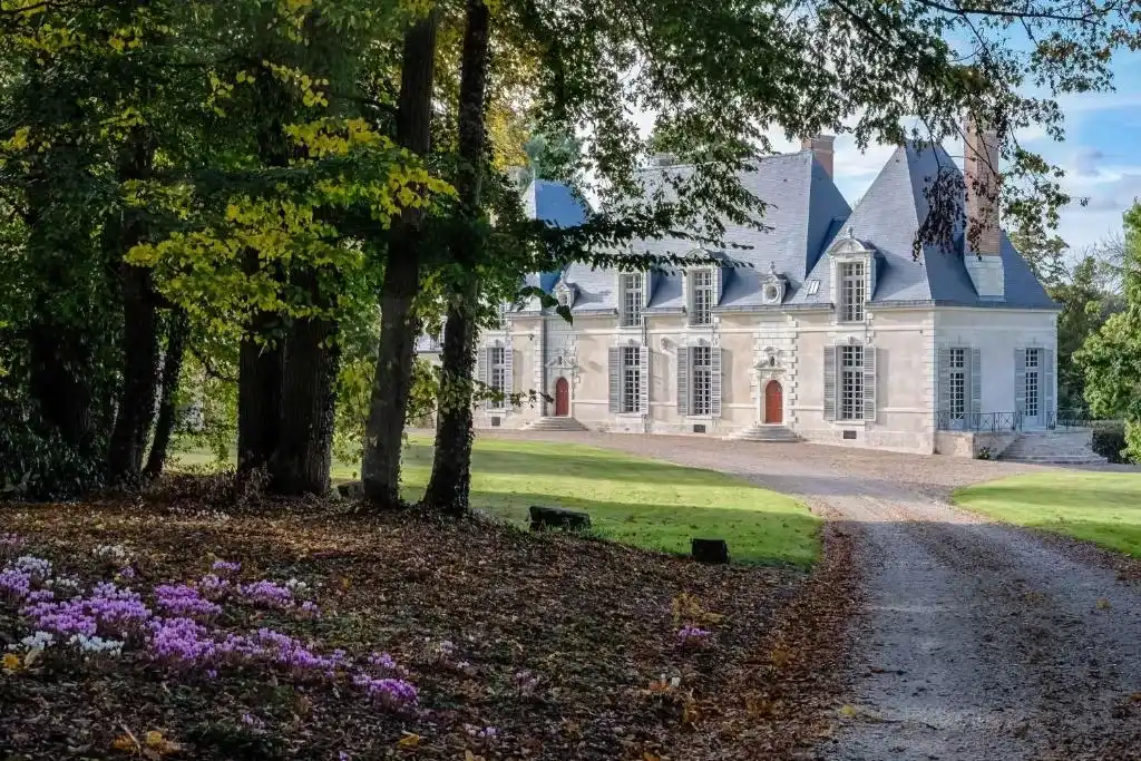 Arrivée au Château des Grotteaux