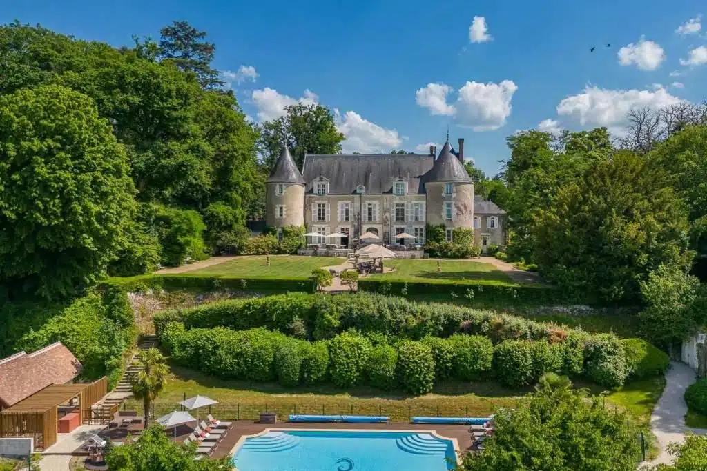 Château De Pray avec sa piscine
