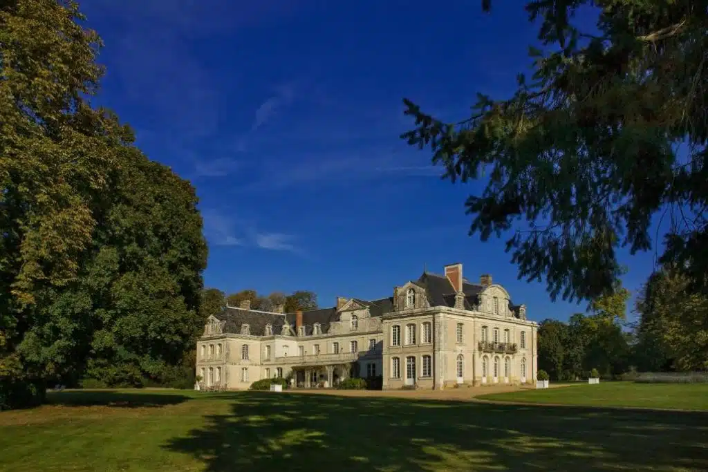 Vue du jardin du Château des Briorrières