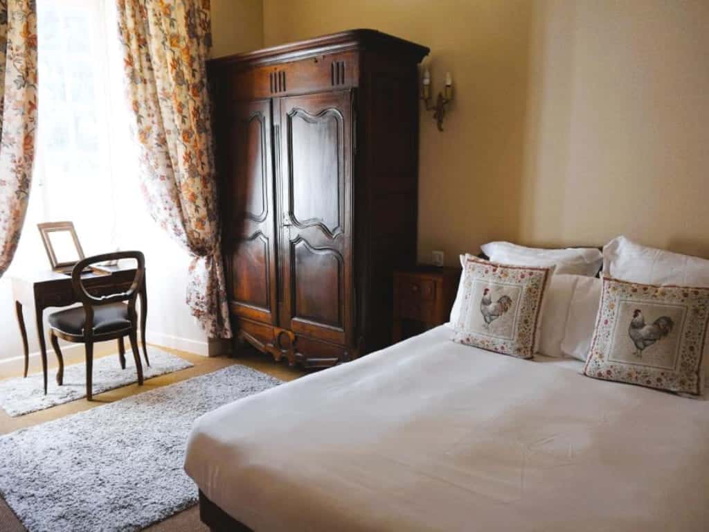 Une chambre douvle du Manoir de Montesquiou à La Malène