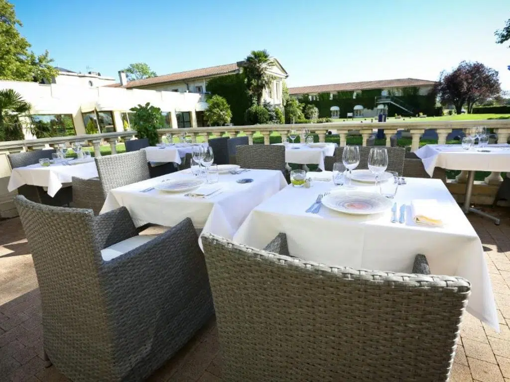 Terrasse du relais de Margaux