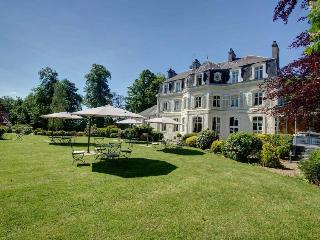 Hôtel Château Cléry à Hesdin-lʼAbbé dans le Pas-de-Calais