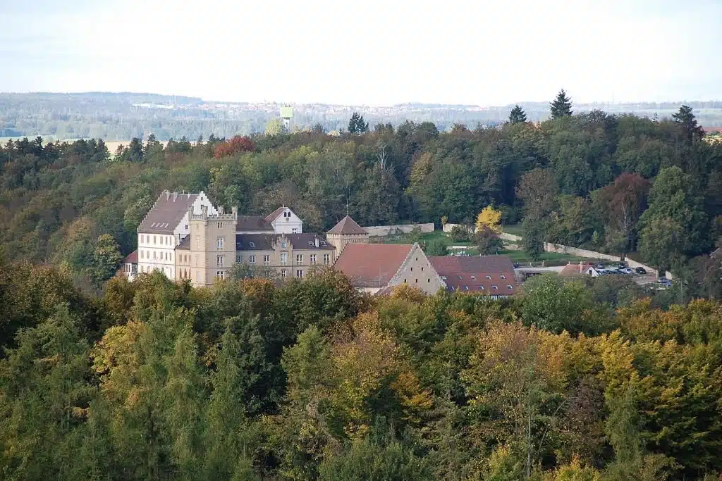 Vue drone du château hôtel Weitenburg
